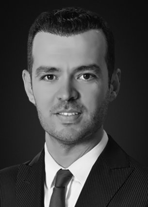 Ömür Önk